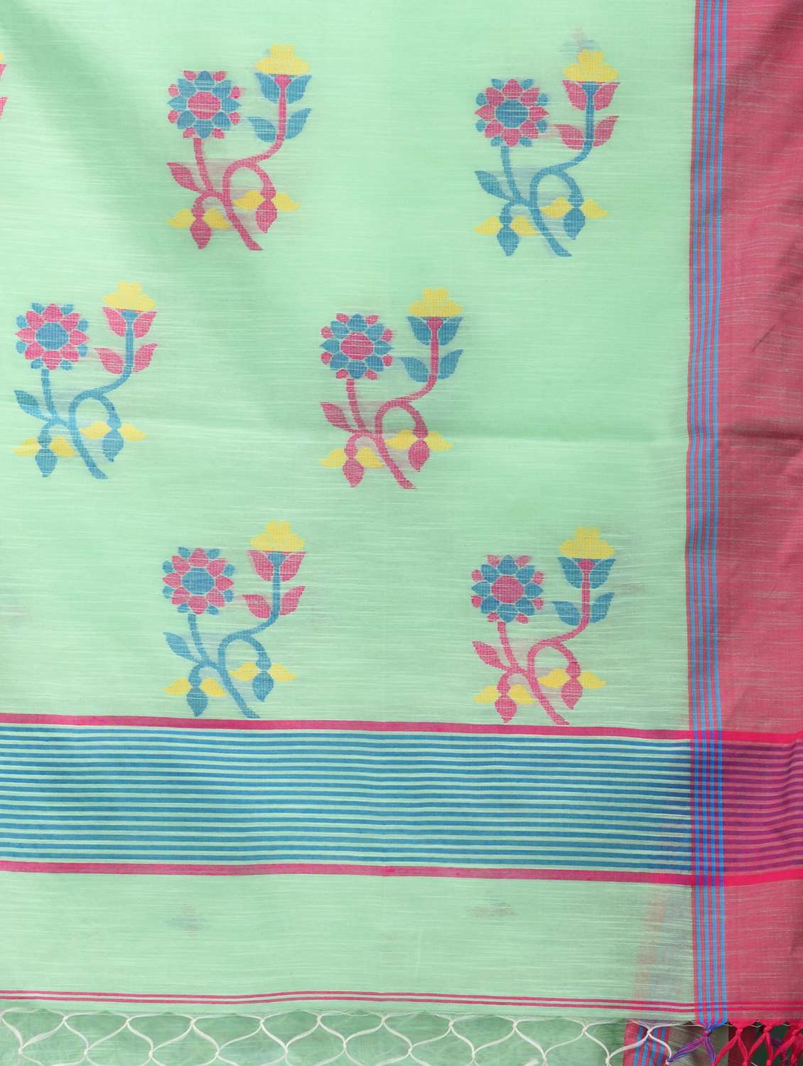 light green cotton saree with blouse - 19993603 -  Standard Image - 3