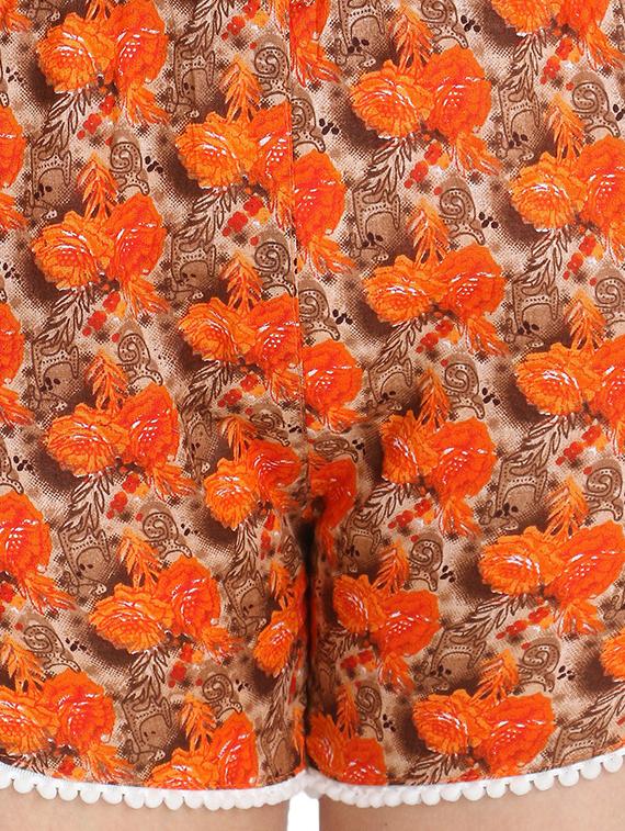 orange floral print mid rise regular short - 19996564 - Standard Image - 3
