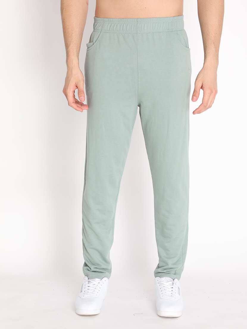 men's solid mid rise track pant