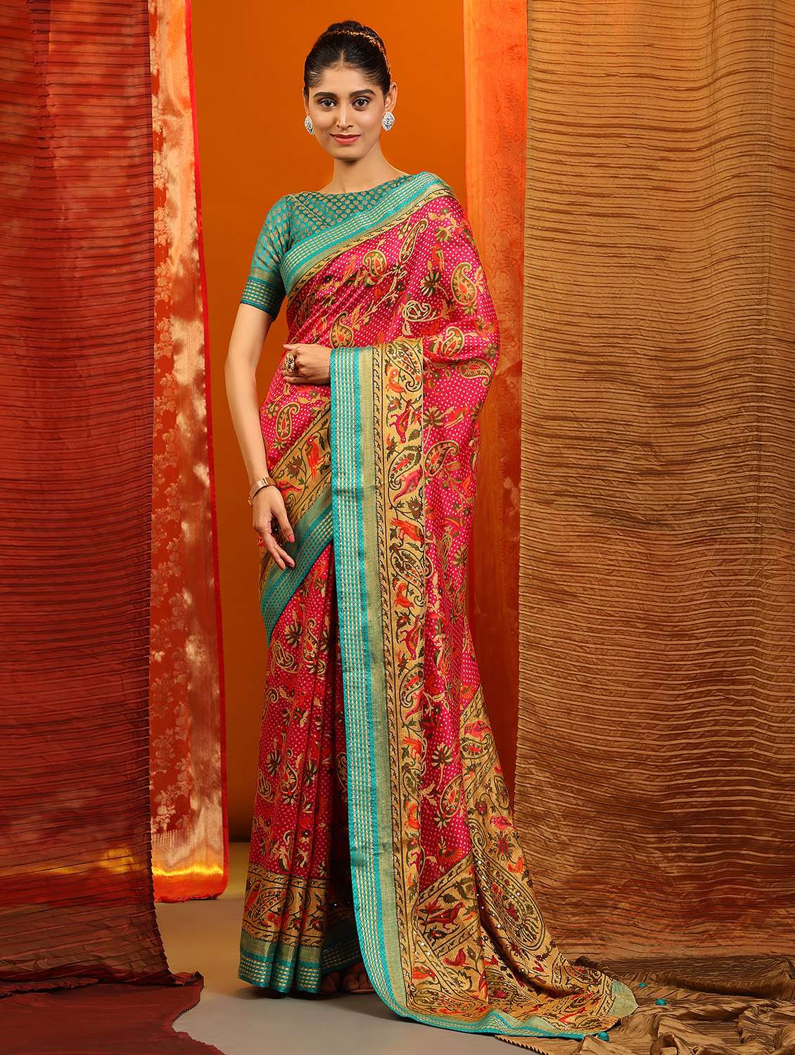 women's paisley pink colored saree with blouse - 20007390 - Zoom Image - 0