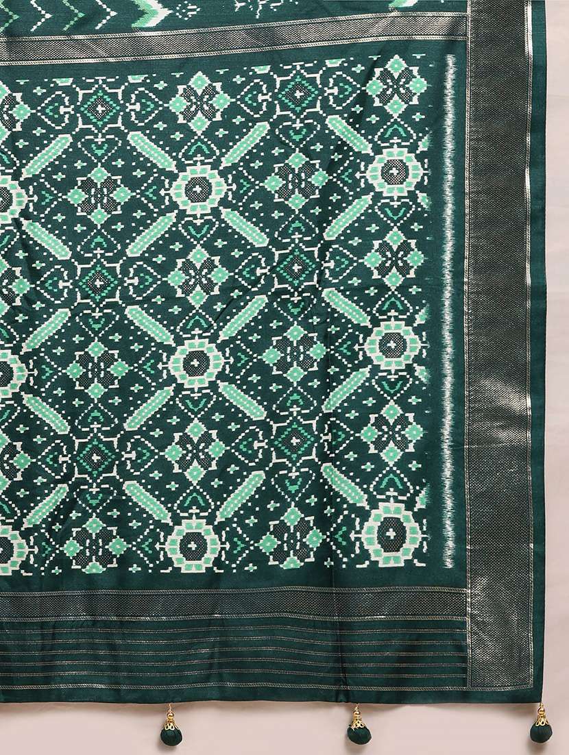 women's self design dark green colored saree with blouse - 20007393 - Standard Image - 5