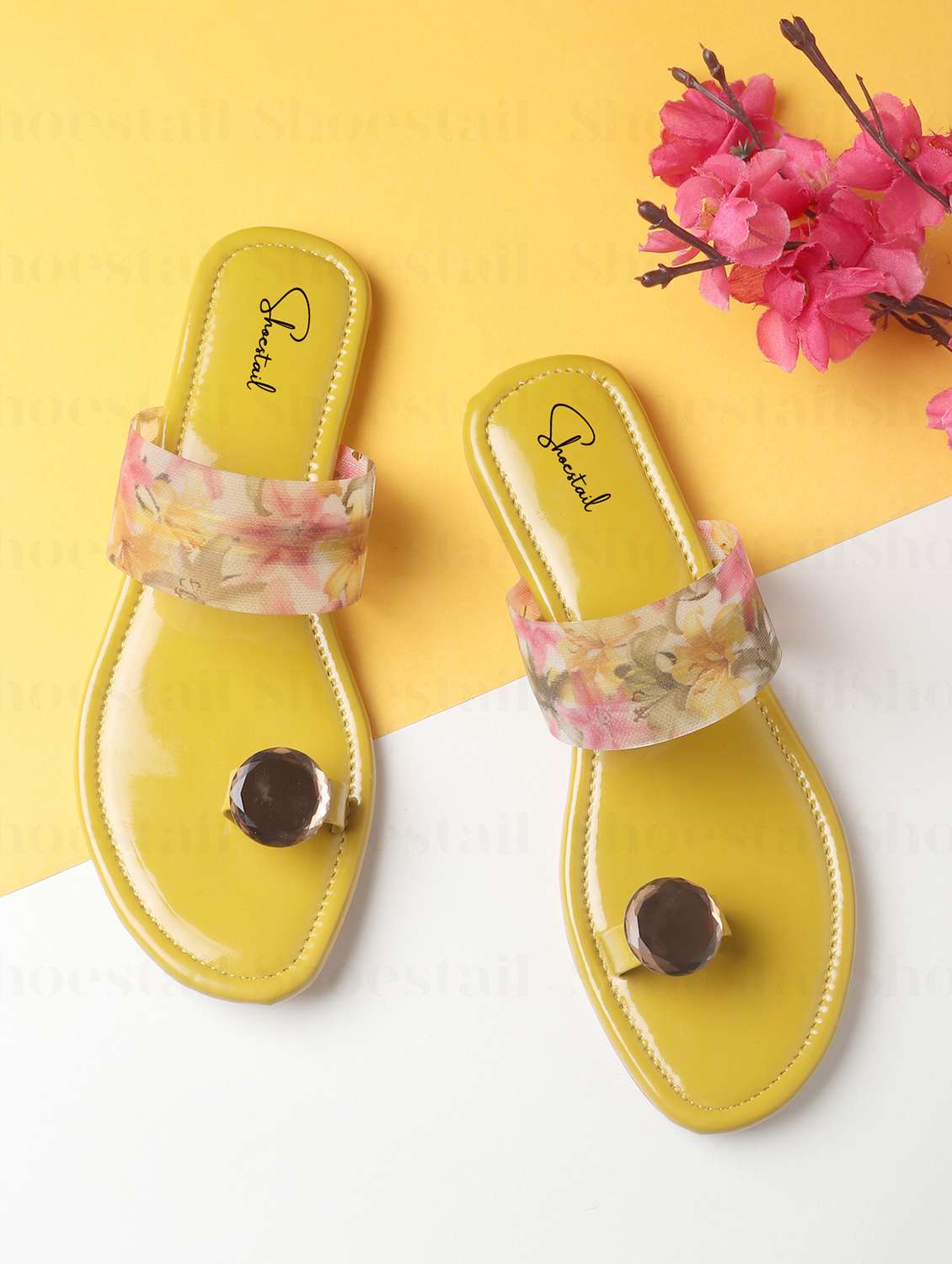 yellow nubuck leather one toe sandals - 20010523 -  Zoom Image - 0