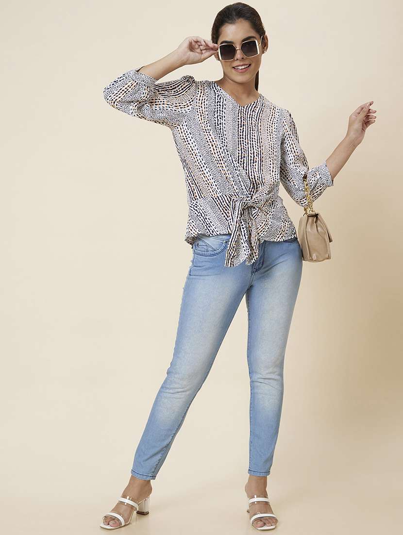 women's straight v neck top - 20025438 - Standard Image - 3