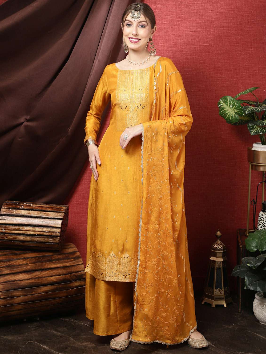 yellow boat neck unstitched suits - 20027729 - Standard Image - 3