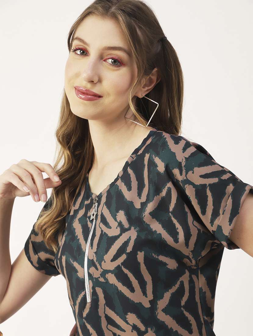 women's straight v neck top - 20031277 - Standard Image - 3