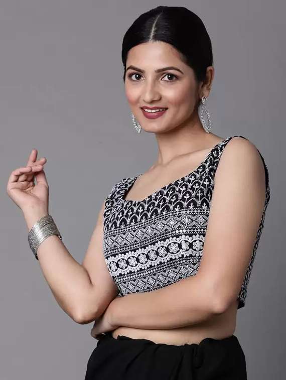 women's solid black colored saree with blouse - 20068639 -  Standard Image - 3