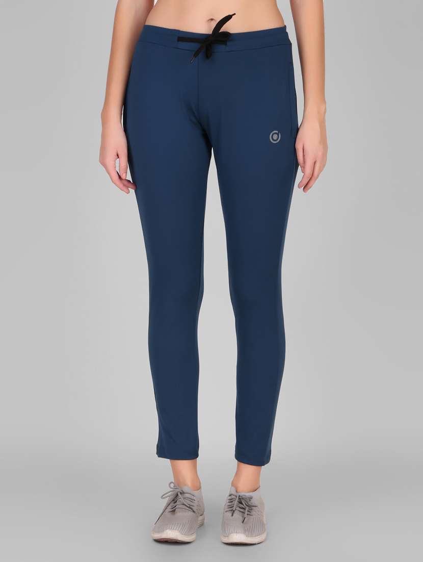 blue solid mid rise track pant