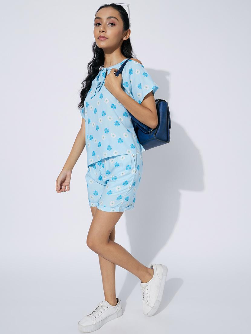 blue floral shorts sets - 20110994 - Standard Image - 3