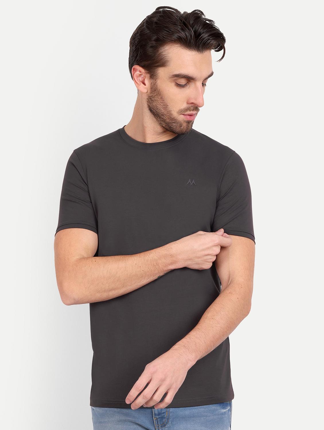 men round neck solids t-shirt - 20131670 -  Zoom Image - 0