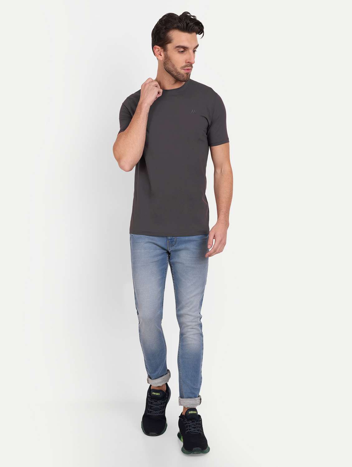men round neck solids t-shirt - 20131670 - Standard Image - 3