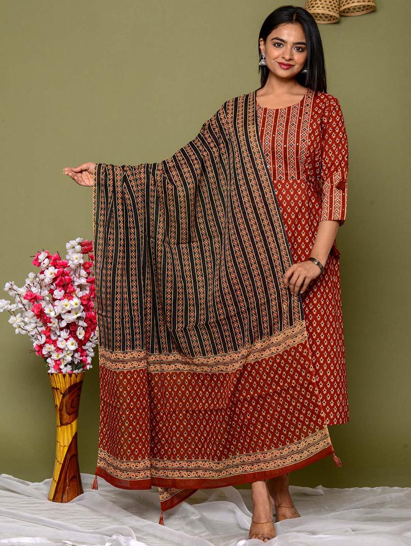 red printed three quarter sleeve suit set - 20133268 -  Zoom Image - 0