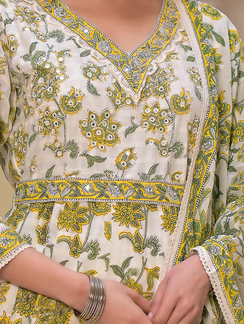 green printed three quarter sleeve suit set - 20133281 - Standard Image - 5