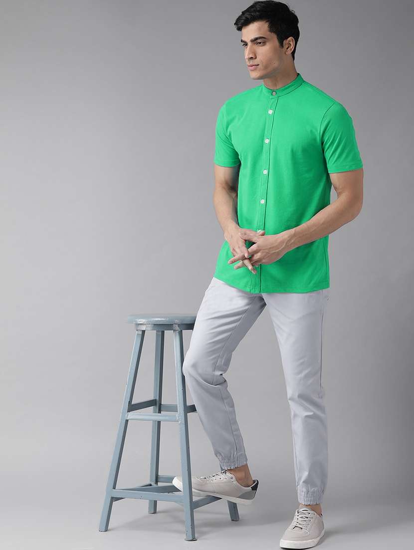 green solid mandarin neck regular fit t-shirt - 20149964 -  Standard Image - 3