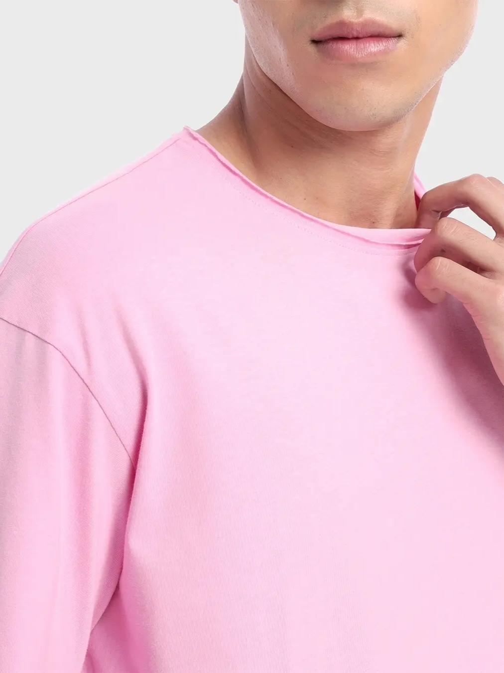 this men's half sleeves t-shirt has - 20152390 - Standard Image - 3