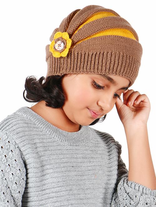 color blocked knitted beanie cap - 20152615 -  Standard Image - 0