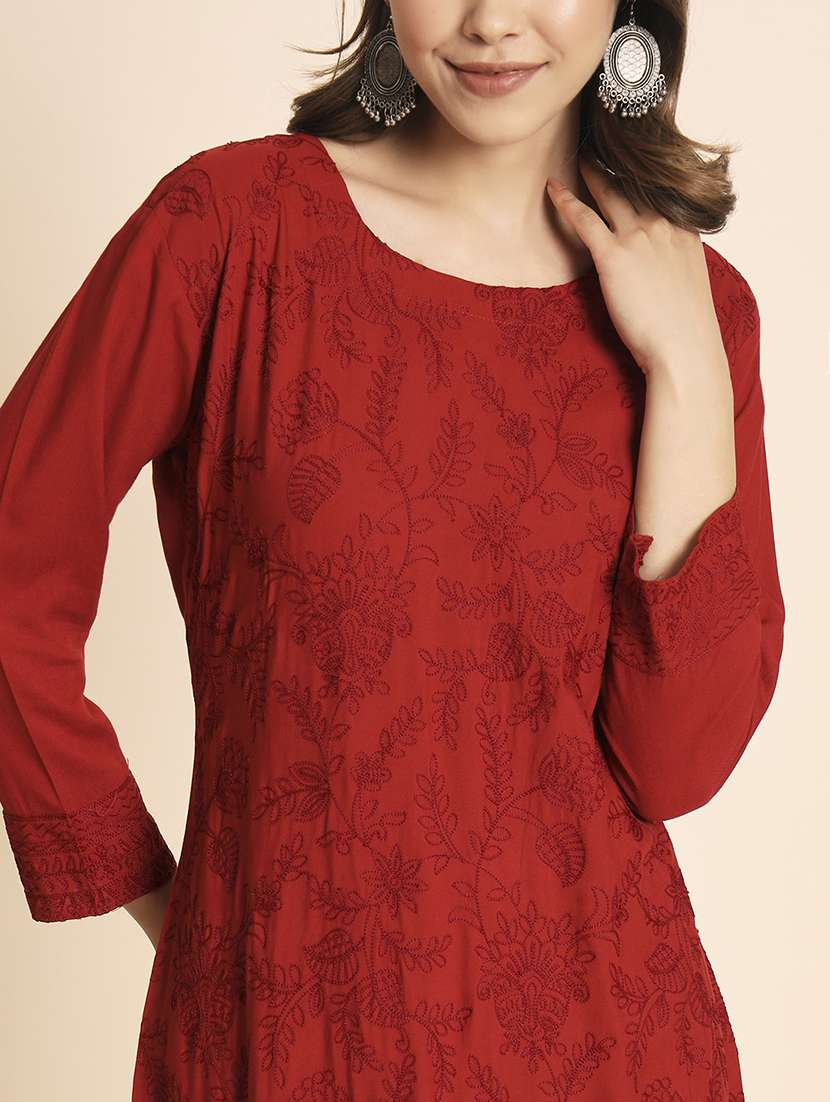 women round neck tonal embroidered straight kurta - 20152902 -  Standard Image - 5