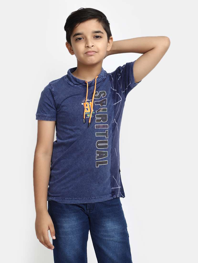 blue short sleeves printed  t-shirt