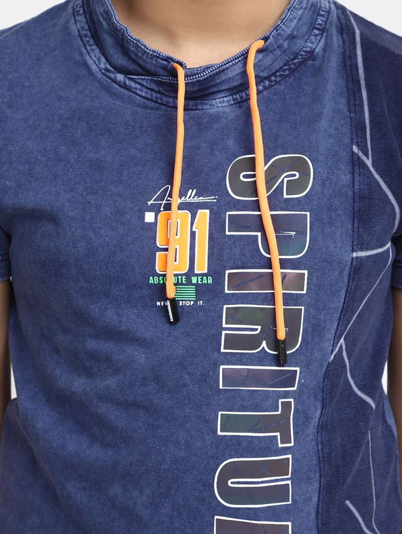 blue short sleeves printed  t-shirt - 20153371 -  Standard Image - 5