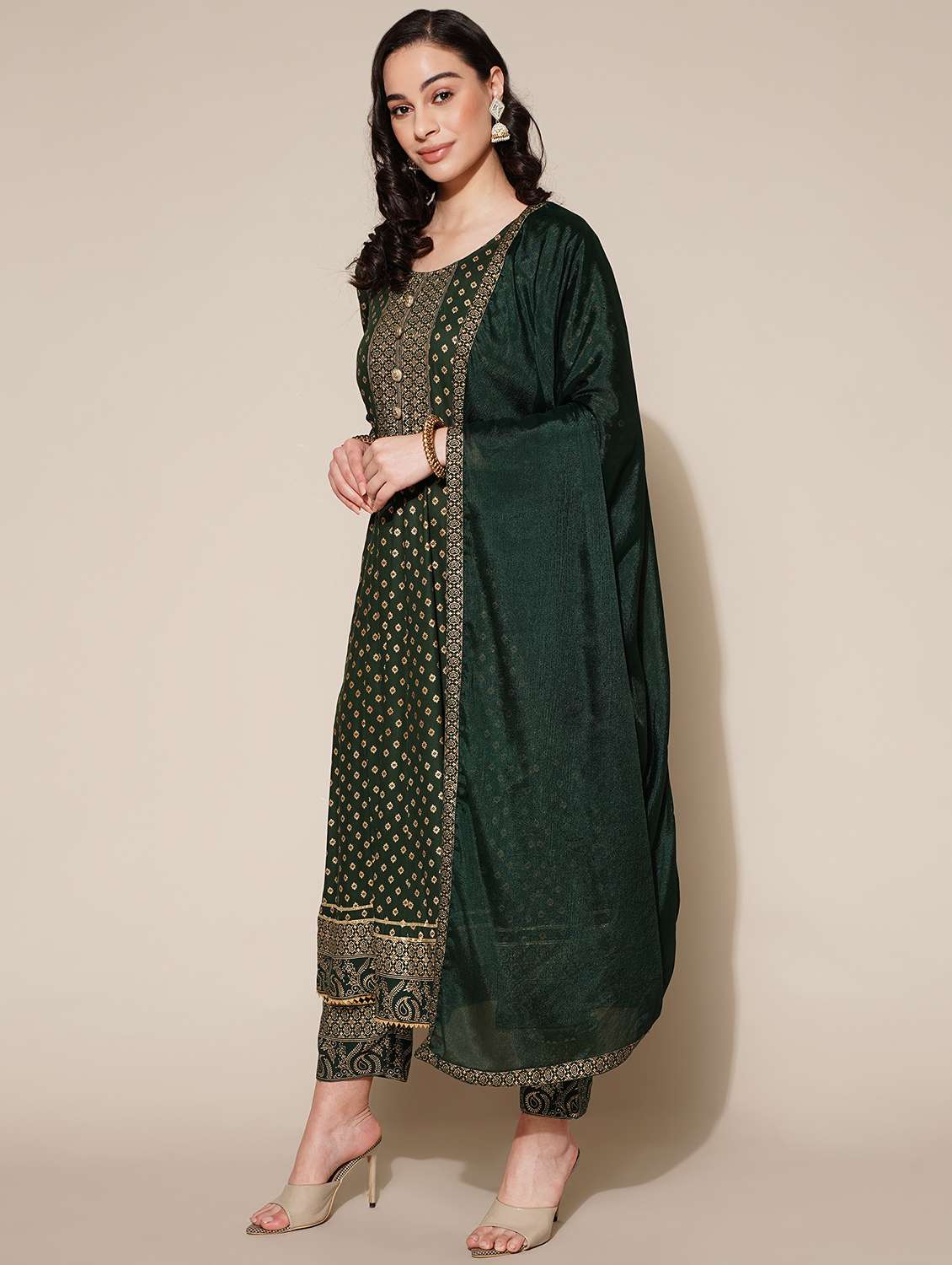 green kurta pant with dupatta set