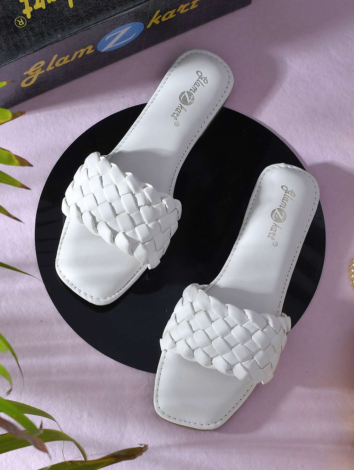 women solid slip on sandal - 20160214 - Zoom Image - 0