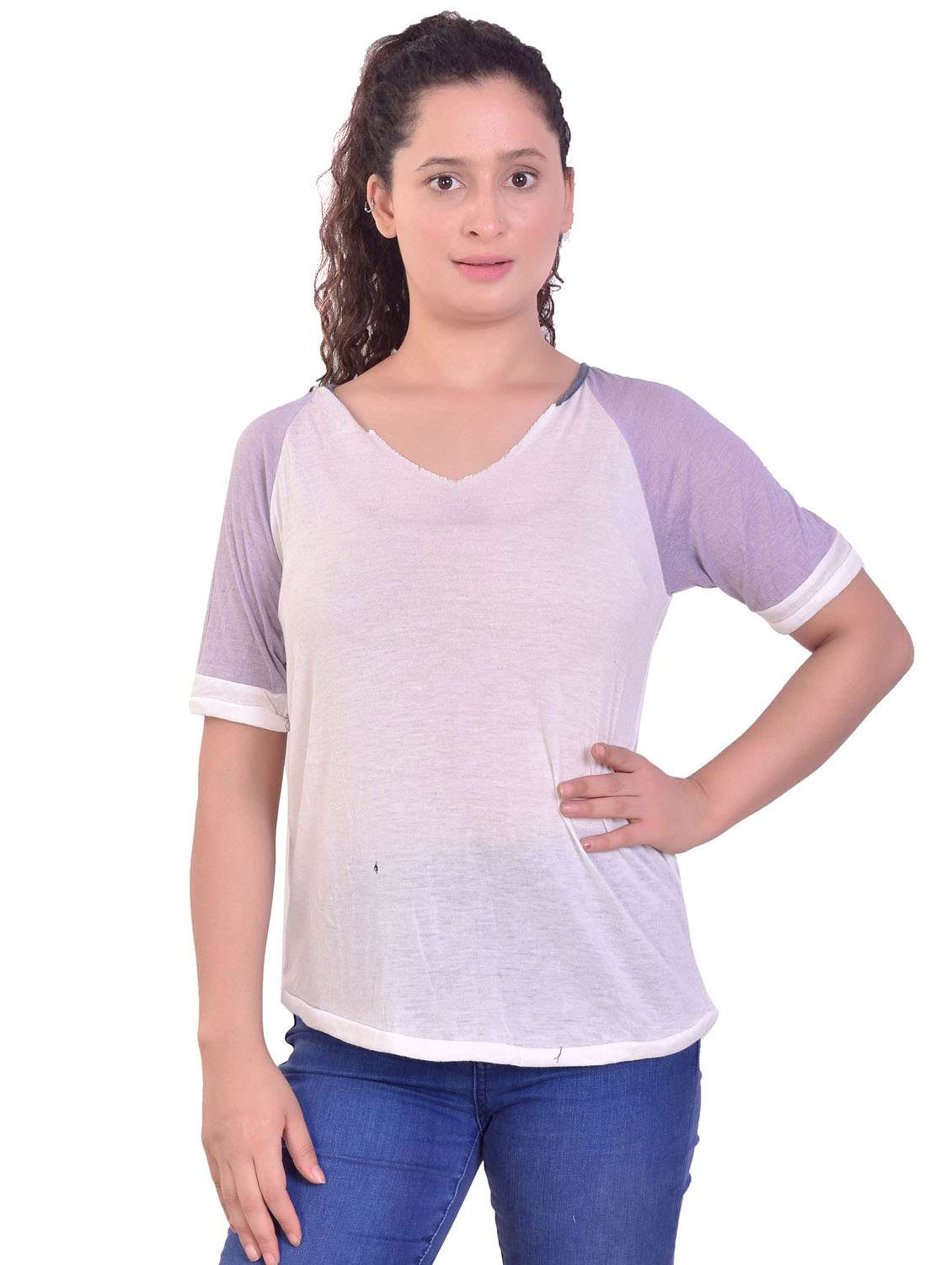 white color block v-neck regular top - 20166093 - Zoom Image - 0