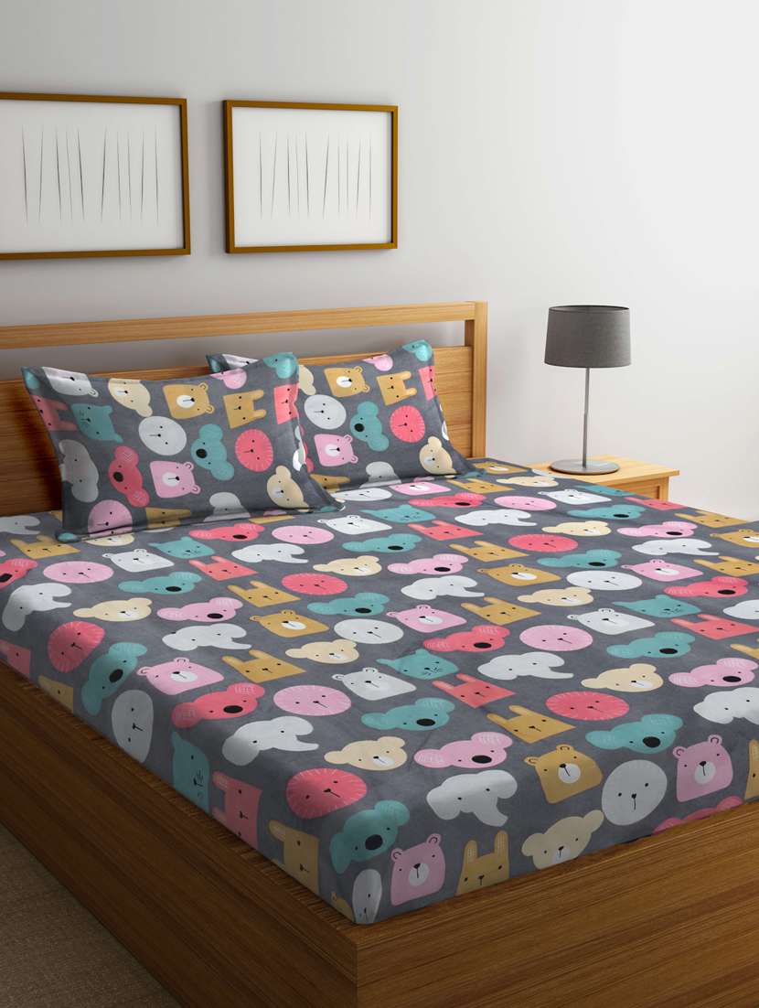 cotton graphic fitted double bedsheet with 2 pillow covers