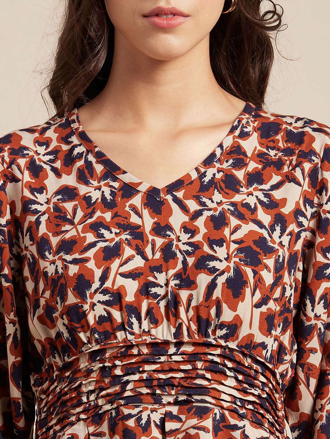 women's fit & flare floral dress - 20171106 -  Standard Image - 5