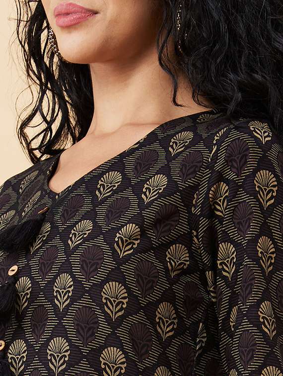 women black viscose a-line kurta - 20171179 -  Standard Image - 5