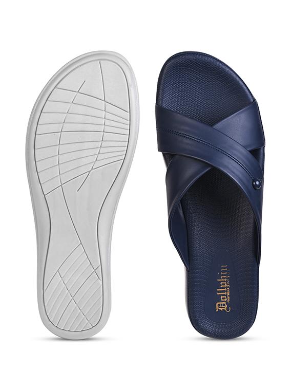 navy blue solid slip-on sandal - 20173626 - Standard Image - 5