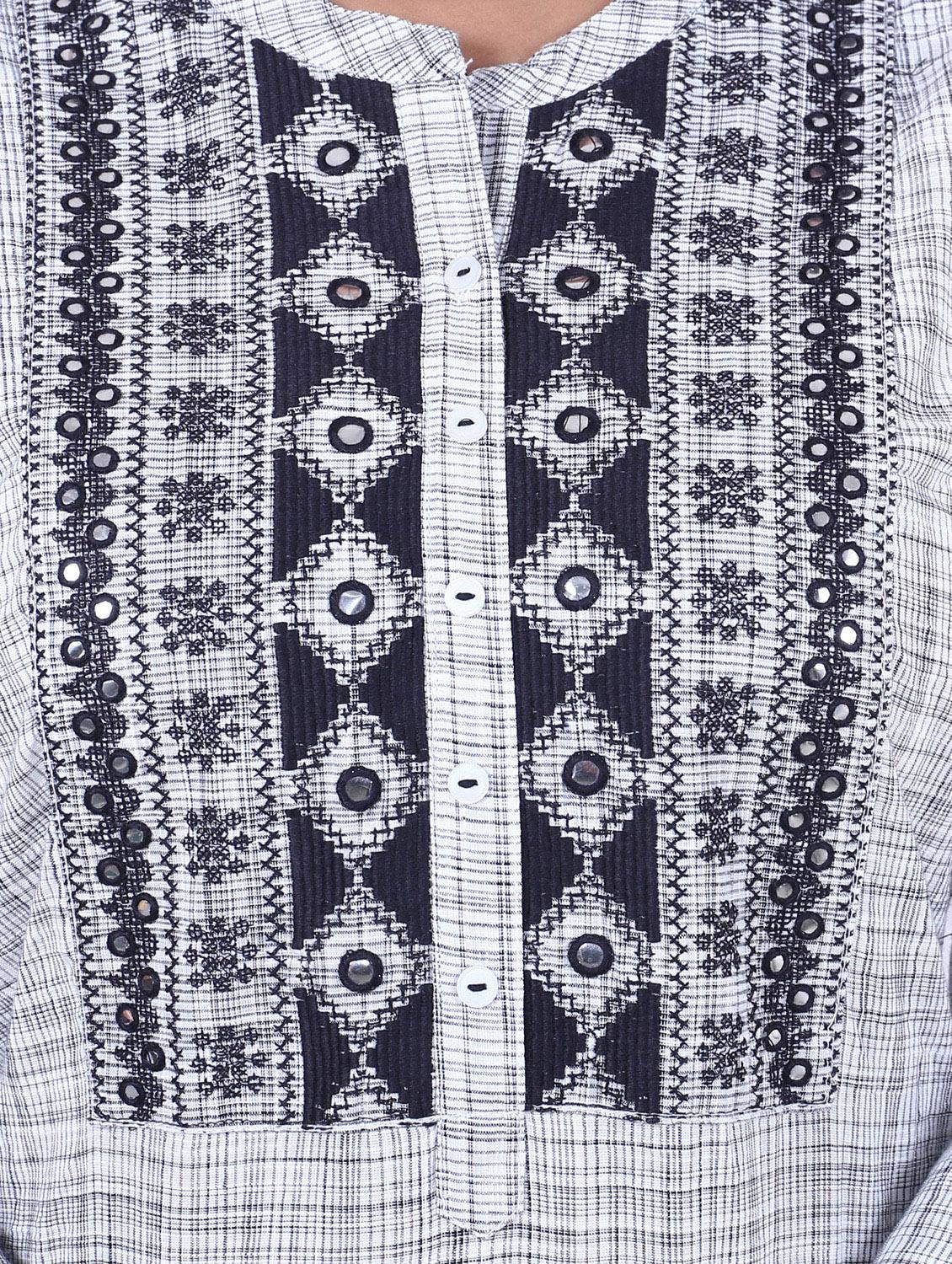 women's straight kurta - 20187429 - Standard Image - 3