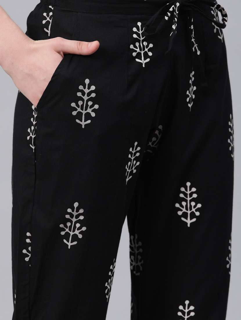 women three quarter sleeve kurta pant with dupatta set - 20188136 -  Standard Image - 3