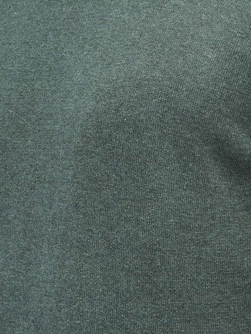 men green solids round neck pullovers - 20189638 -  Standard Image - 5