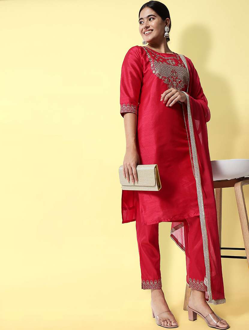red kurta pant set with dupatta - 20194377 - Standard Image - 3