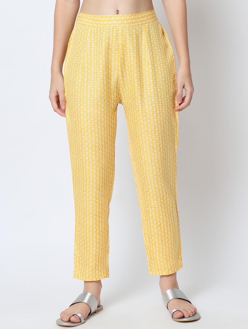yellow kurta pant set with dupatta - 20194388 - Standard Image - 3
