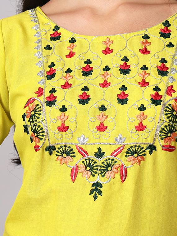embroidered kurta pant set with dupatta - 20195213 - Standard Image - 5