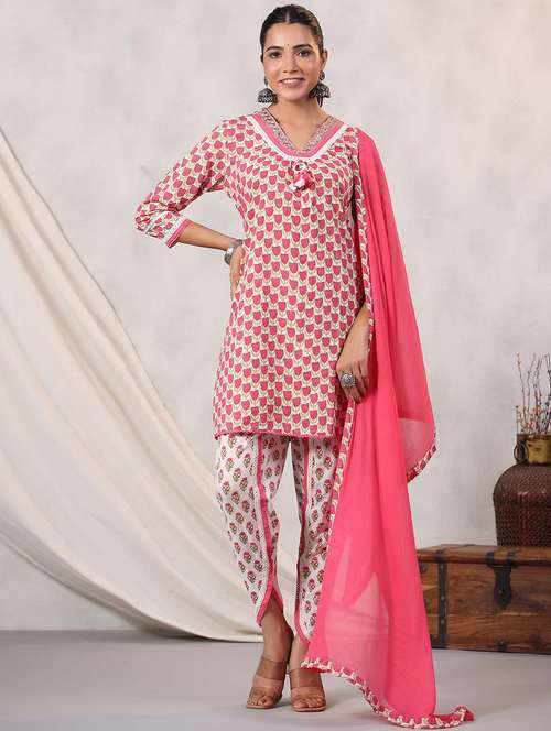 women pink dhoti kurta set with dupatta - 20205534 -  Standard Image - 0