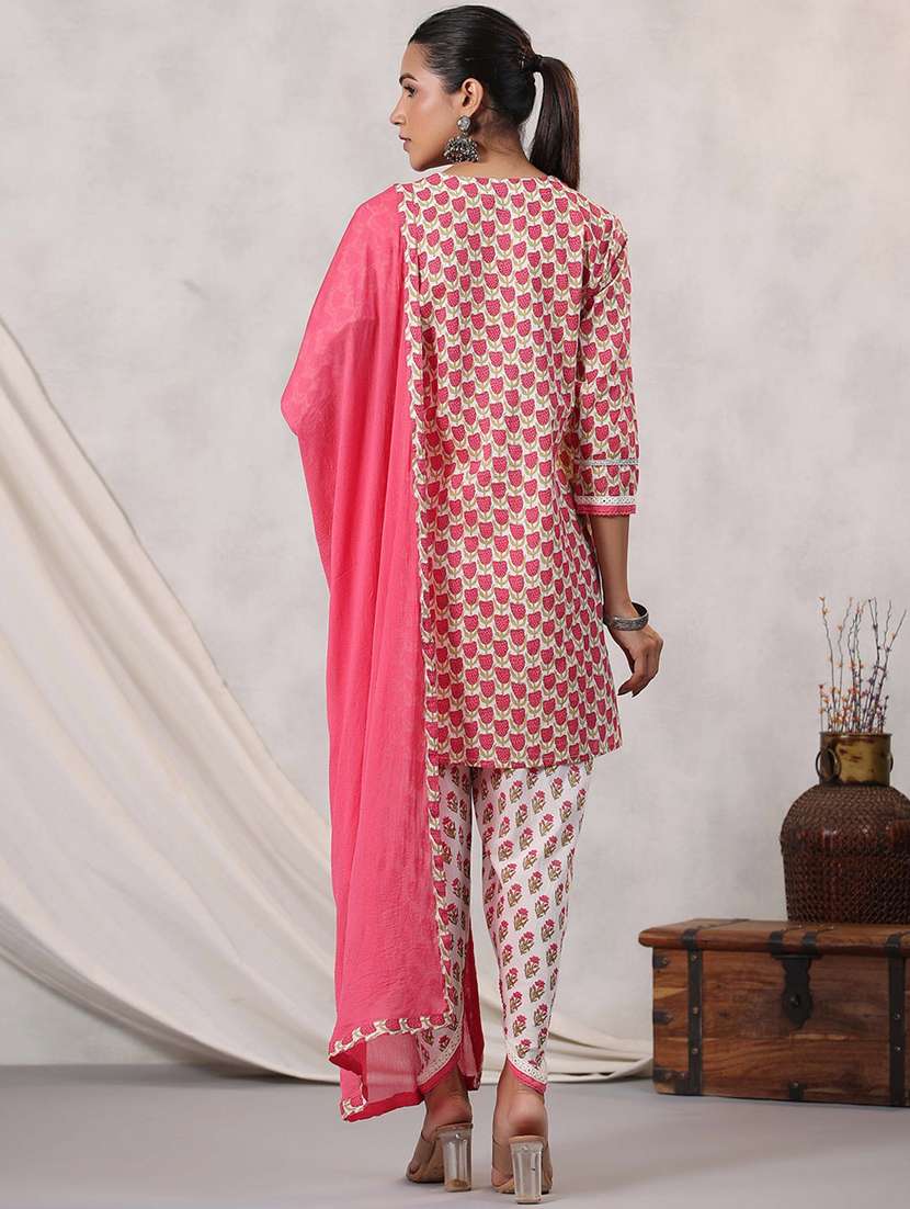 women pink dhoti kurta set with dupatta - 20205534 -  Standard Image - 3