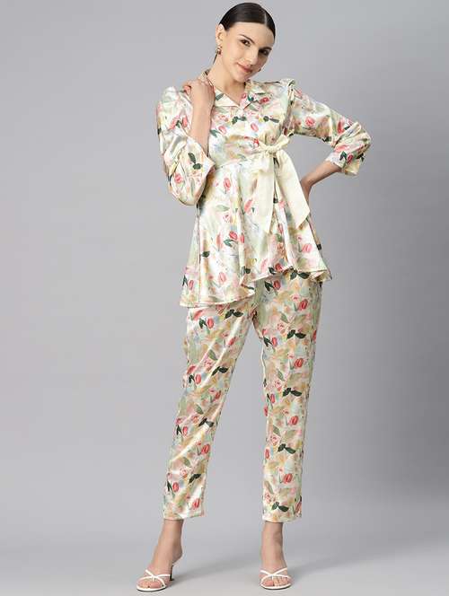 floral printed top & pant co-ords set  - 20205557 -  Standard Image - 0