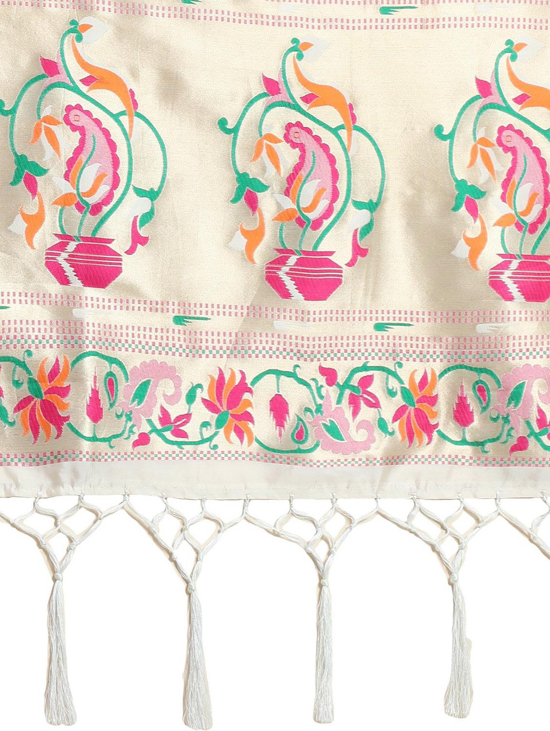 women's floral white colored saree with blouse - 20214373 - Standard Image - 3