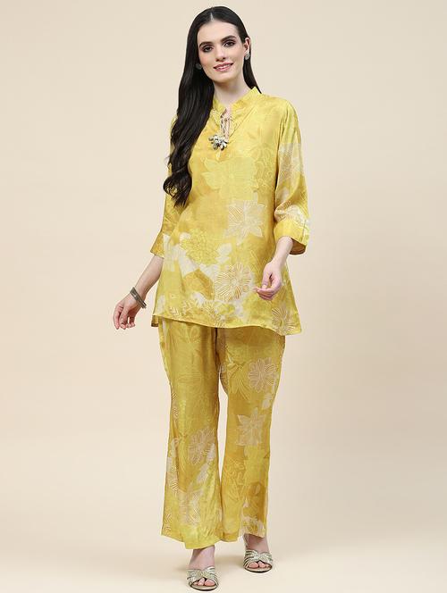 yellow colored co ord set - 20225777 -  Standard Image - 0