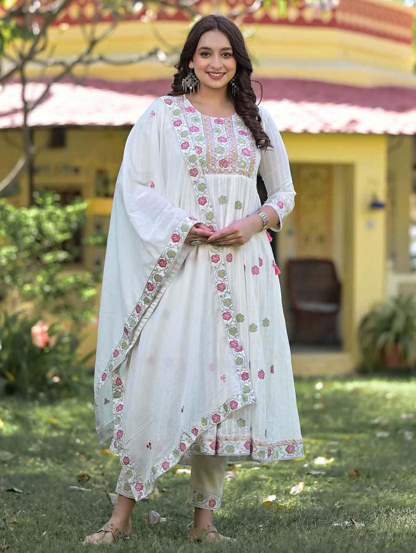 off white colored kurta dupatta set - 20225876 - Zoom Image - 0
