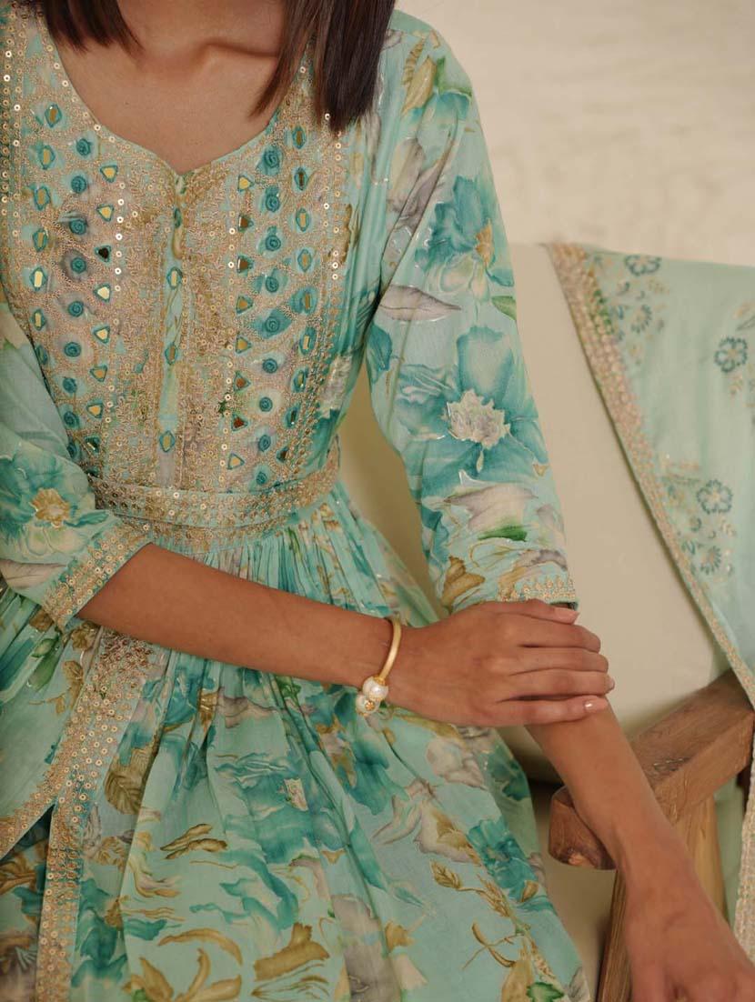 green colored kurta dupatta set - 20225885 - Standard Image - 3
