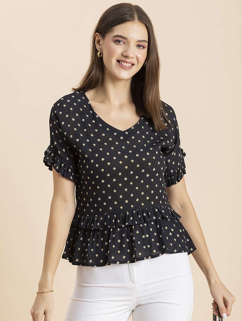 black florals printed v neck regular top - 20244874 -  Zoom Image - 0