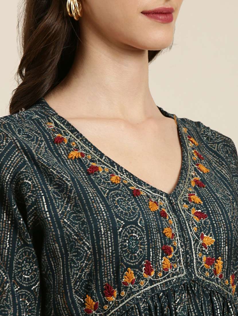 women printed kurta pant set with dupatta - 20251219 -  Standard Image - 8