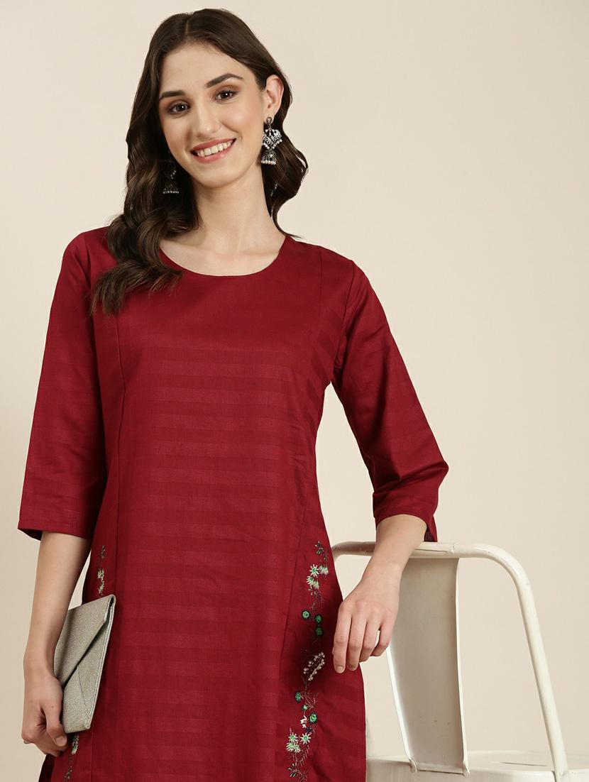 women's maroon round neck straight kurta - 20252260 - Standard Image - 5