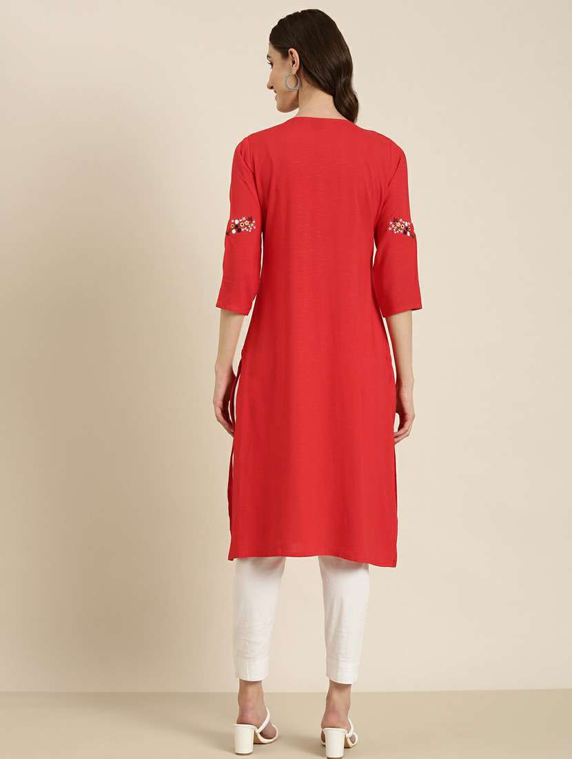 women's red round neck straight kurta - 20252265 -  Standard Image - 3