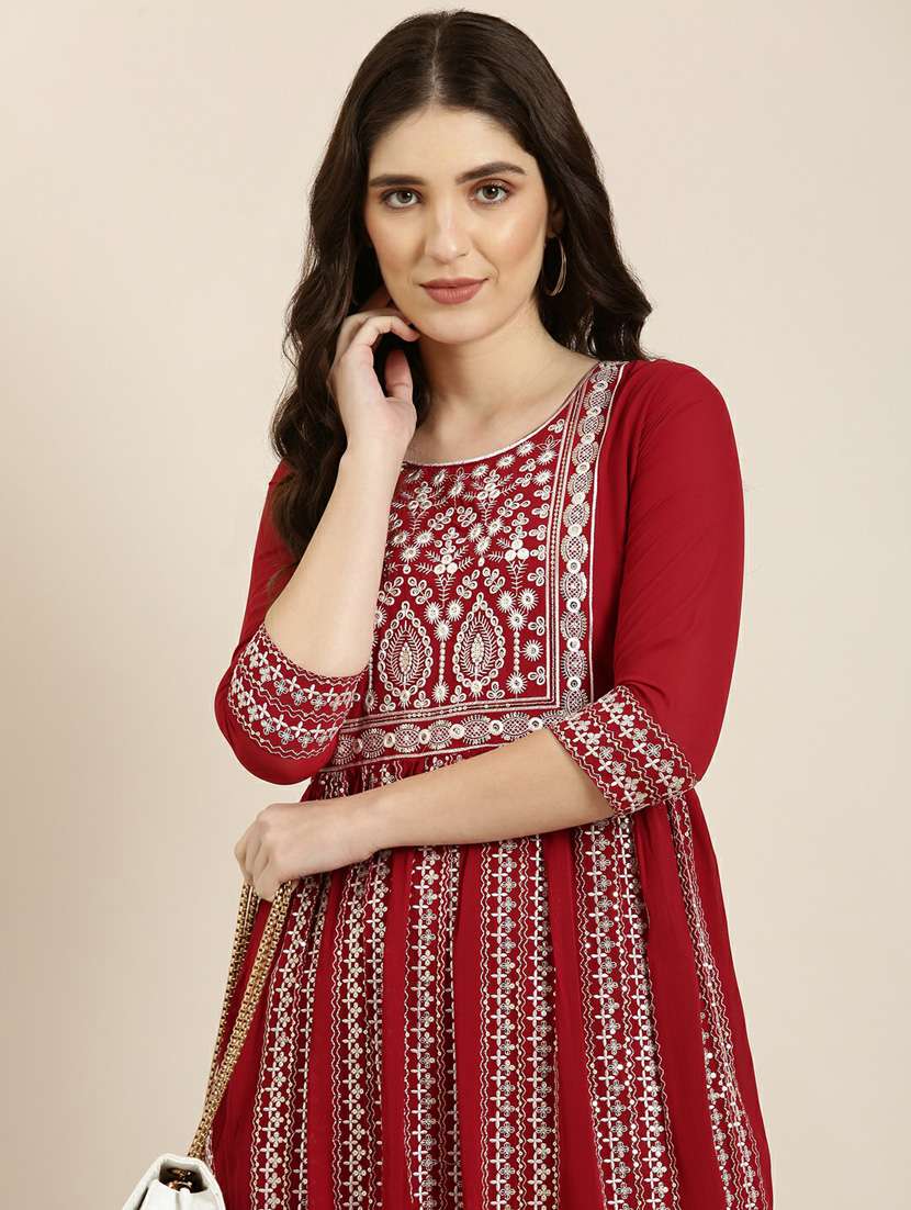 women embroidered tiered kurta - 20252393 - Standard Image - 5