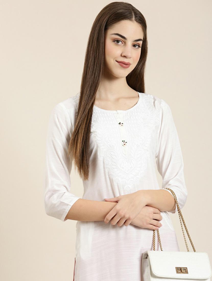 women yoke embroidered straight kurta - 20252431 - Standard Image - 5