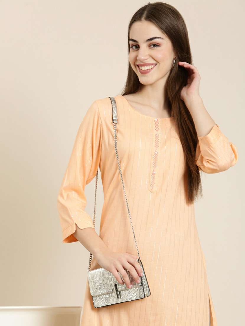 women round neck striped straight kurta - 20252489 -  Standard Image - 5