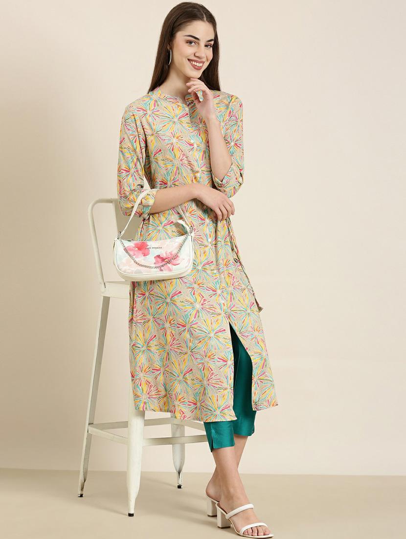 women floral printed front slit kurta - 20252532 - Standard Image - 3